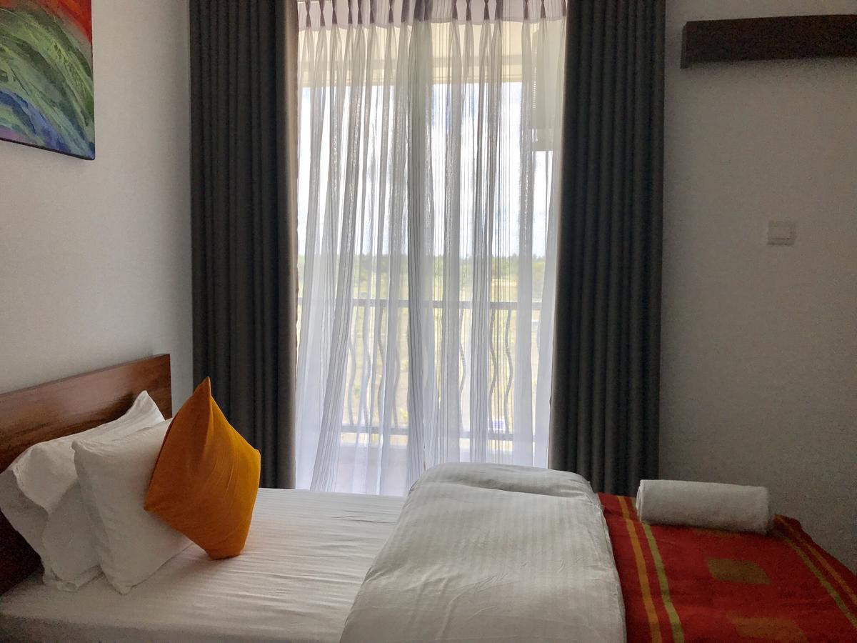 Araliya Oceanfront Condos Nilaveli, Trincomalee מראה חיצוני תמונה
